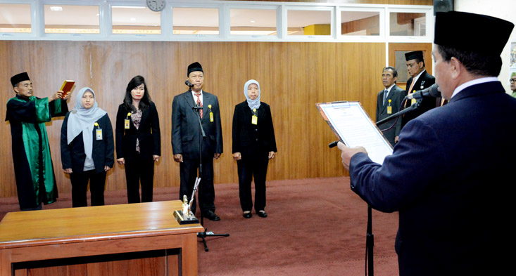 Sri Handayani Dipromosikan Wakil Dekan FT UNNES