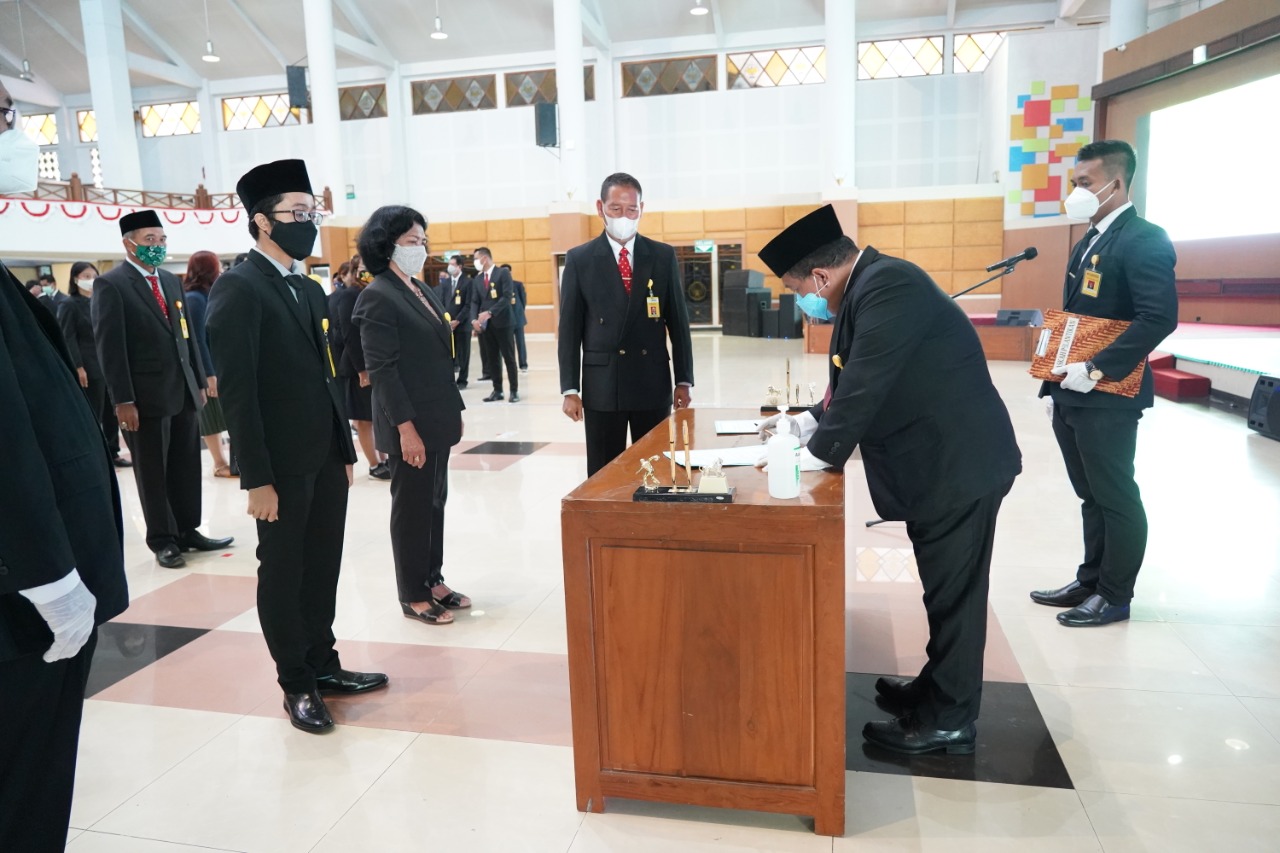 Pelantikan Dan Pengambilan Sumpah Jabatan Fungsional Di Lingkungan UNNES