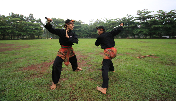 Delapan Pendekar Silat Tampil dalam Pembukaan Dies Natalis