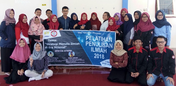 ERC FIS UNNES Dorong Budaya Menulis Mahasiswa di Era Milenial