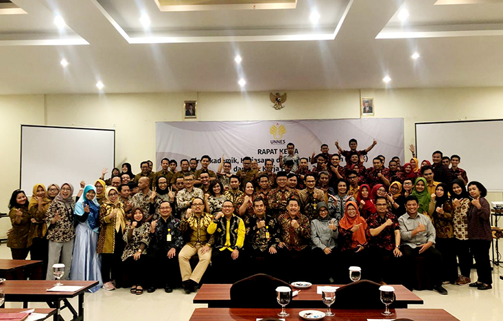 Menuju SDM Pelayan Publik Berintegritas dan Cerdas Melayani, BAKK dan Unit Kerja bidang 134 UNNES adakan Raker 2020