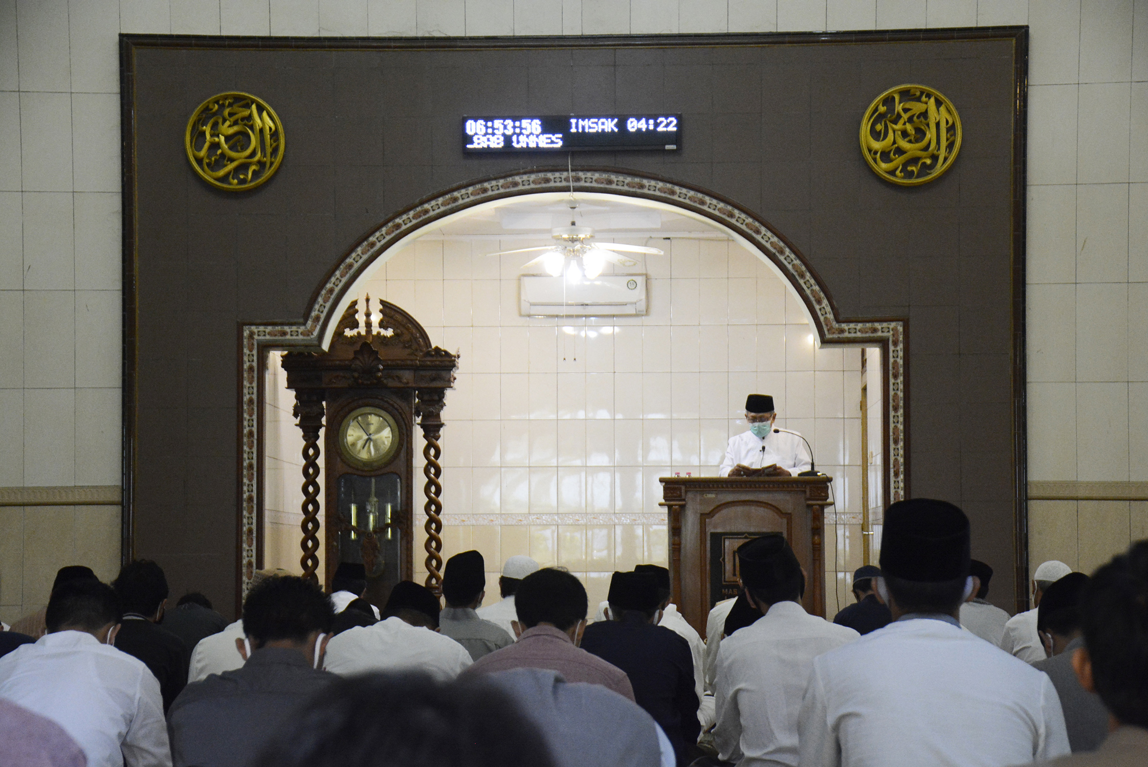 Terapkan Displin Protokol Kesehatan, UNNES Selenggarakan Salat Idul Adha 1441 Hijriah